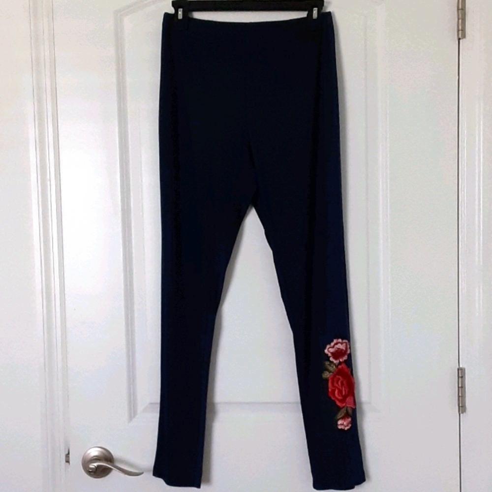 Vanessa Red leggings with rose embroidery